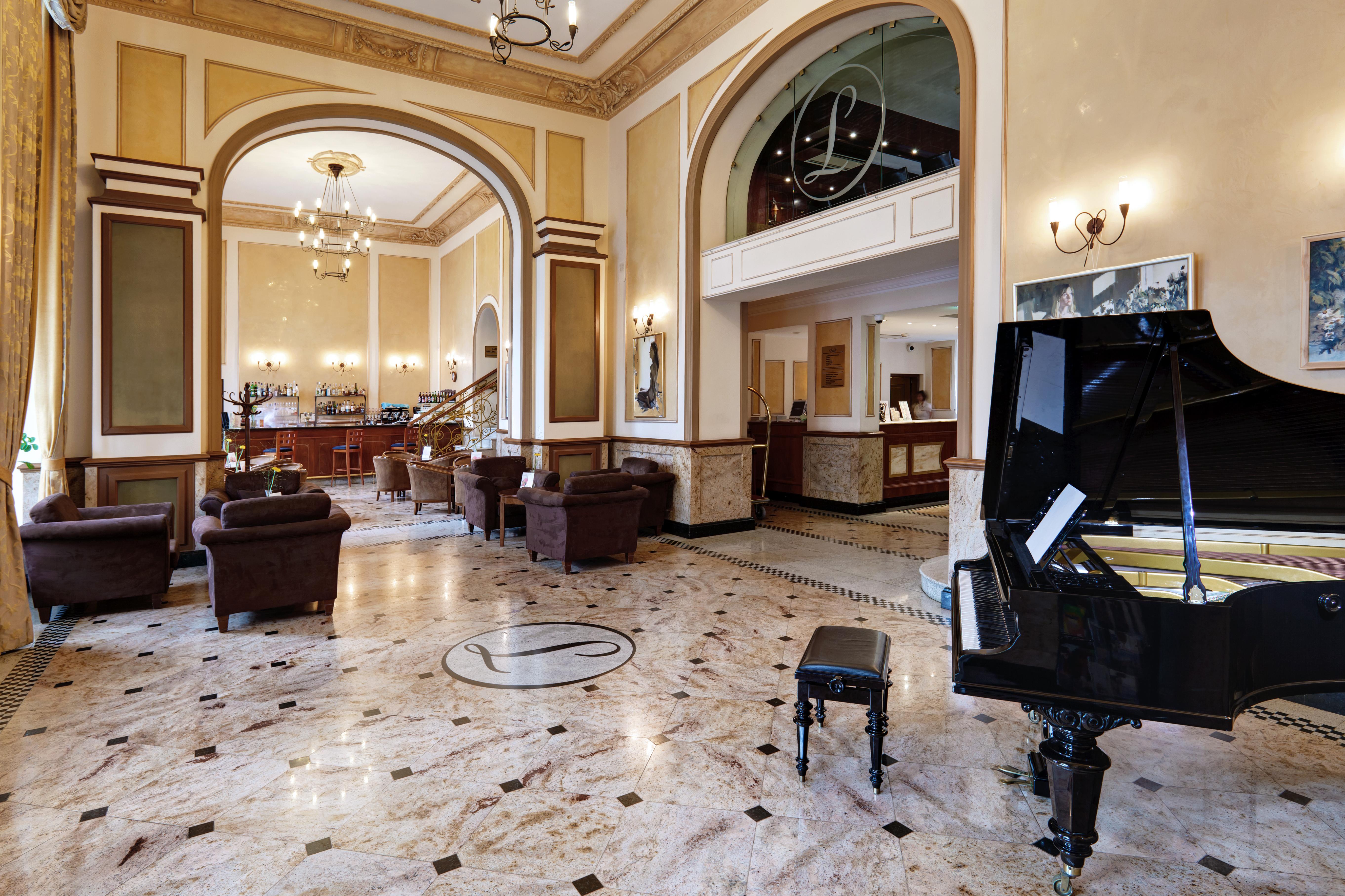 Ibb Hotel Grand Hotel Lublin Exterior photo
